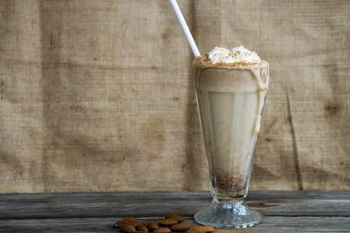 Almond smoothie keto lunch ideas