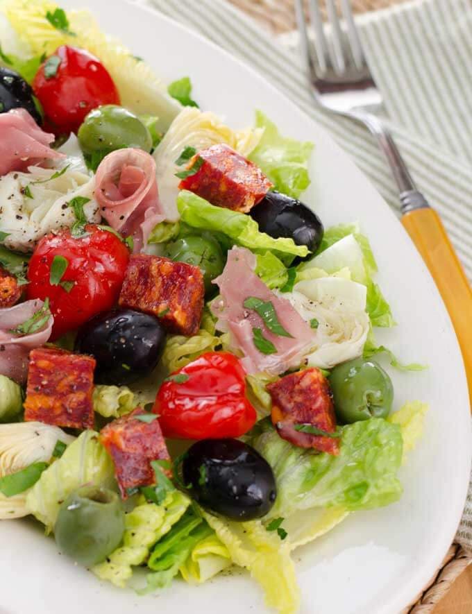 Keto luch ideas - Antipasto salad